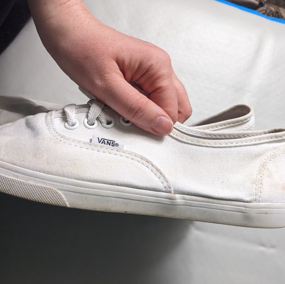 White Vans size 8.5 women's - Picture 7 of 8